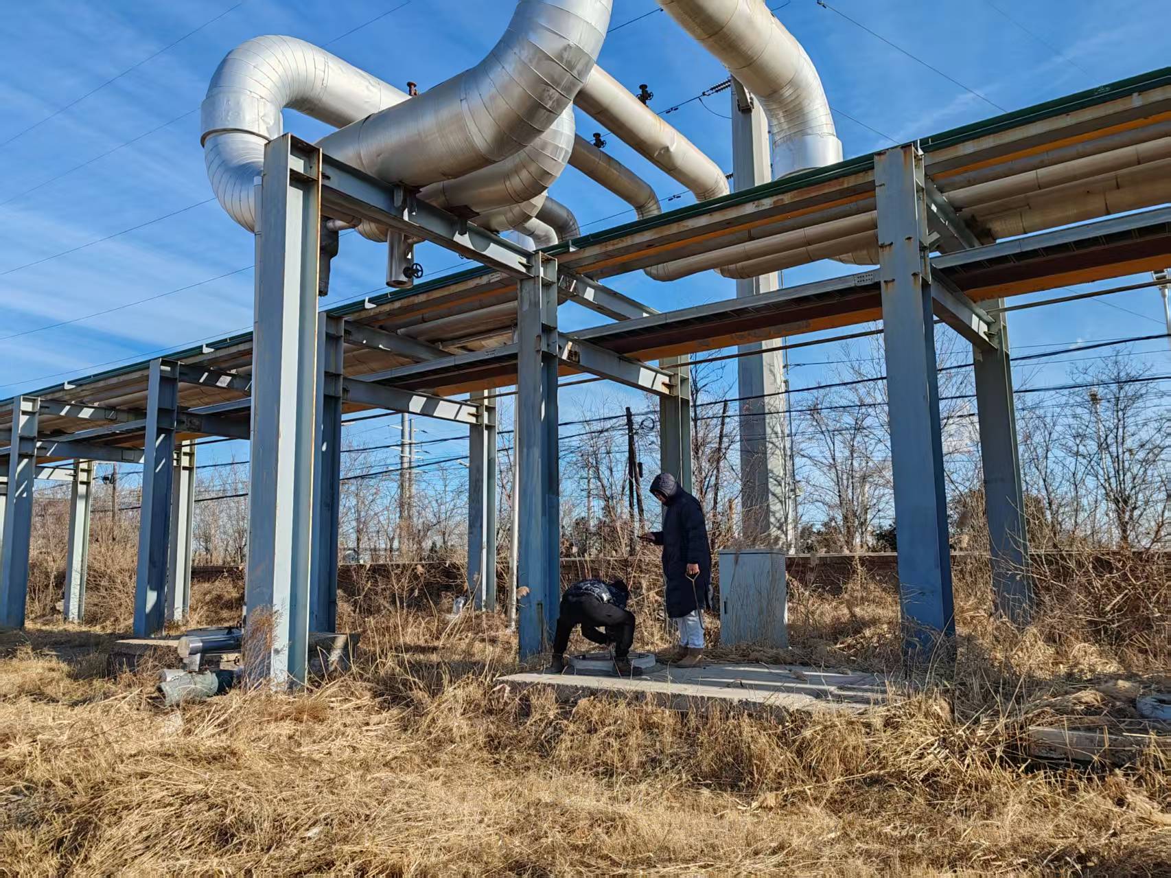 徒步巡檢筑防線&mdash;&mdash;滄州供排水臨港分公司開(kāi)展供水管網(wǎng)...